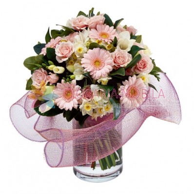 buchet cu frezie, gerbera,narcise, minirosa